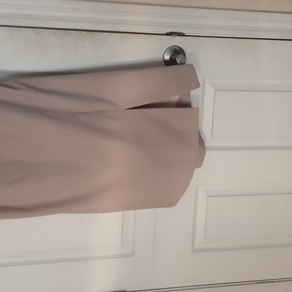 Suit. Worn once for a wedding - Picture 4 of 4